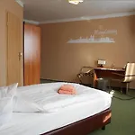 Отель Siu 3*